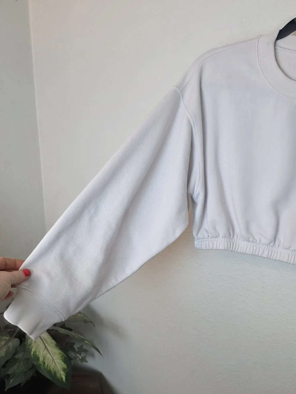 ALO YOGA Devotion Crewneck Pullover Sweatshirt In White Cozy Cropped Size Small